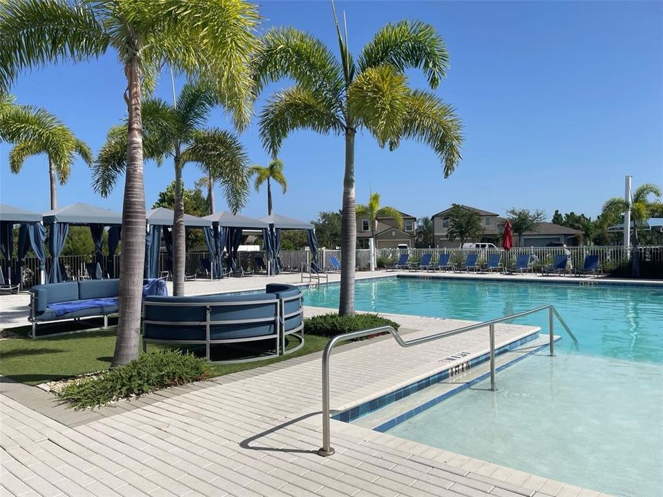 En Venta: $299,900 (3 camas, 2 baños, 1270 Pies cuadrados)