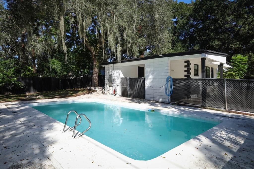 En Venta: $299,900 (3 camas, 2 baños, 1404 Pies cuadrados)