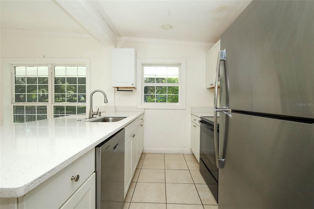 En Venta: $299,900 (3 camas, 2 baños, 1404 Pies cuadrados)