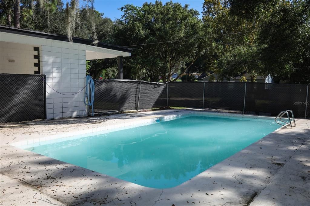 En Venta: $299,900 (3 camas, 2 baños, 1404 Pies cuadrados)