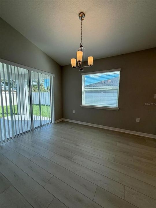 En Renta: $2,650 (4 camas, 2 baños, 1819 Pies cuadrados)