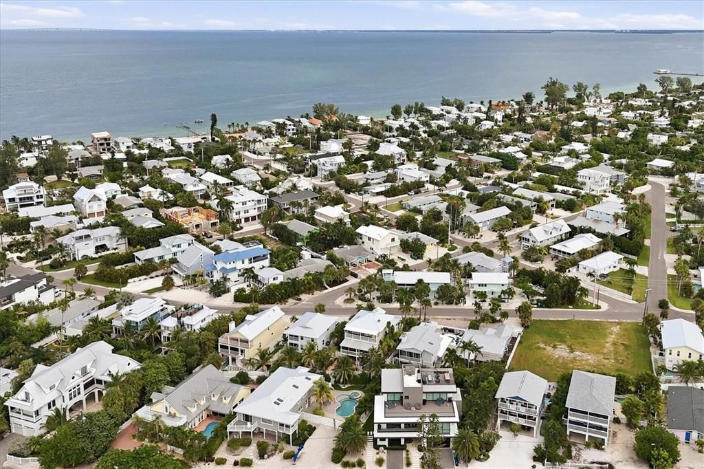 En Venta: $1,999,000 (3 camas, 2 baños, 1984 Pies cuadrados)