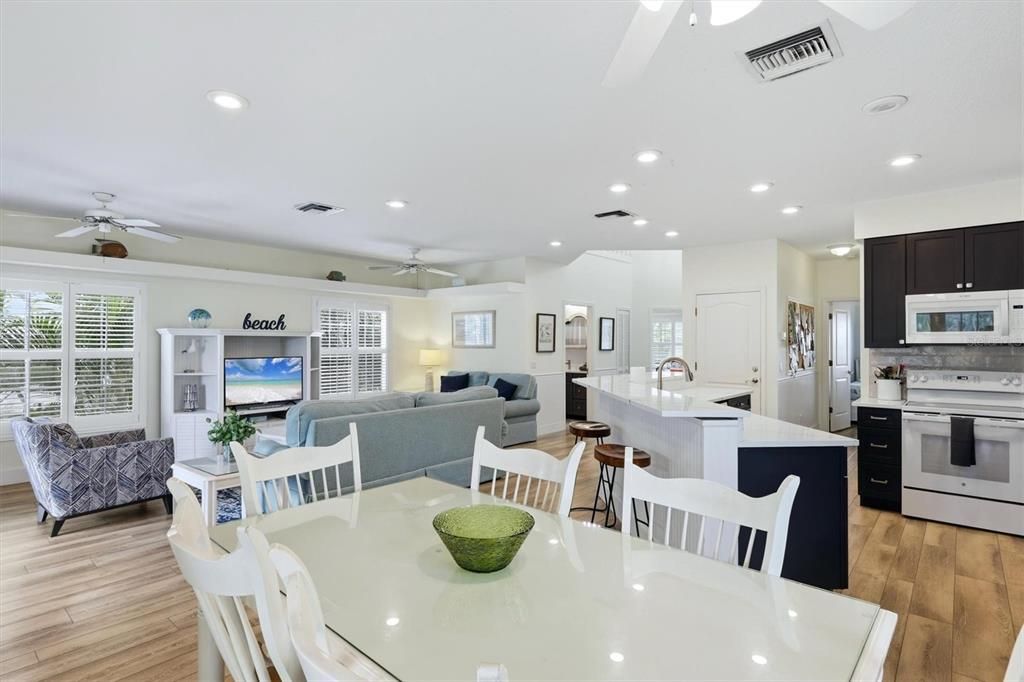 En Venta: $1,999,000 (3 camas, 2 baños, 1984 Pies cuadrados)