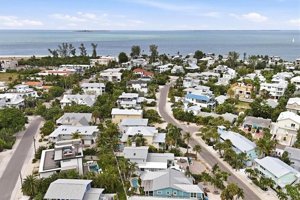 En Venta: $1,999,000 (3 camas, 2 baños, 1984 Pies cuadrados)