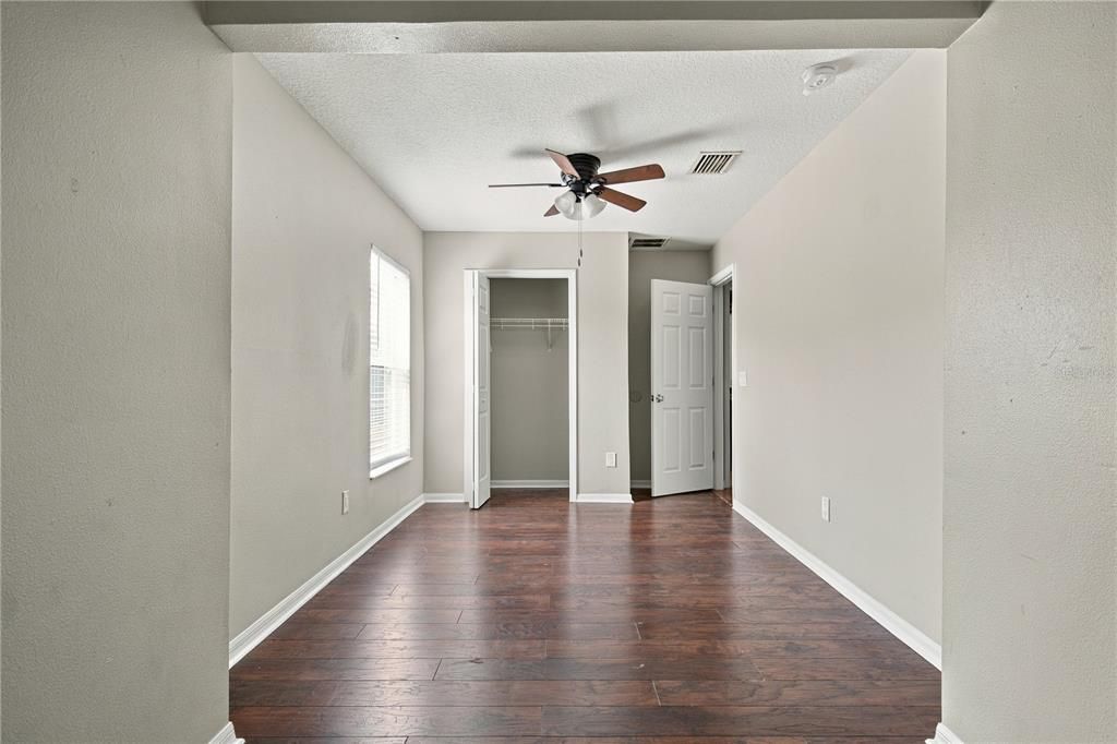En Venta: $359,900 (4 camas, 2 baños, 2164 Pies cuadrados)