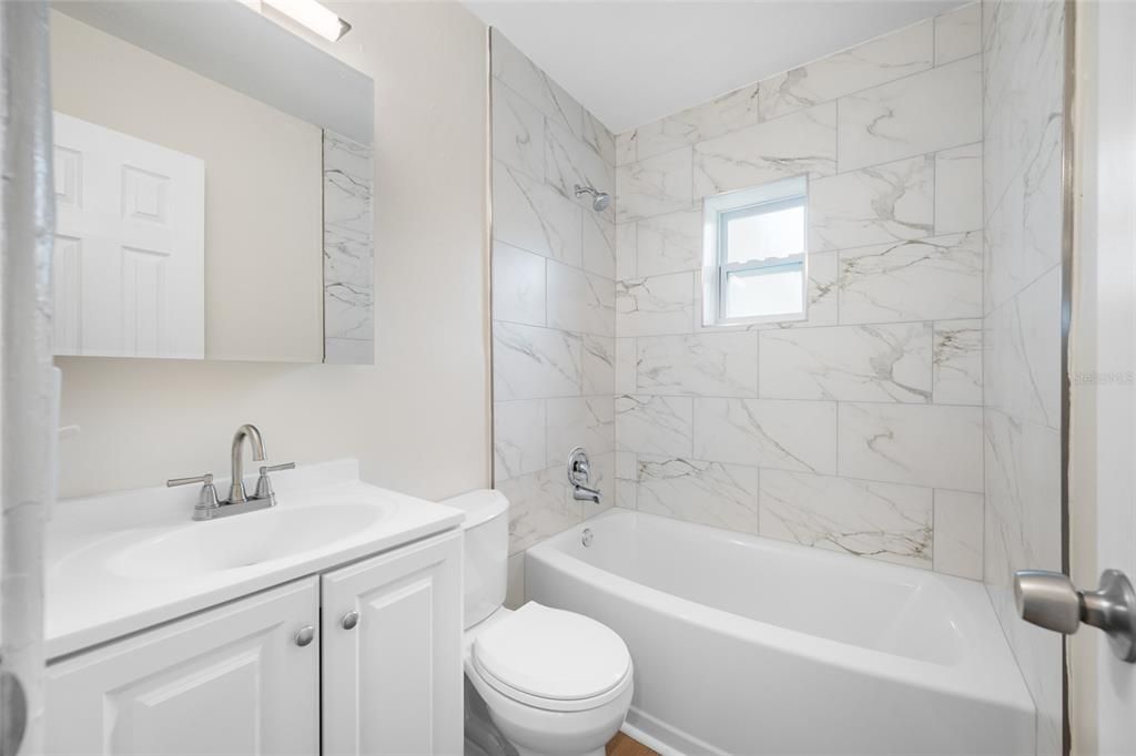 En Venta: $299,000 (3 camas, 1 baños, 1212 Pies cuadrados)