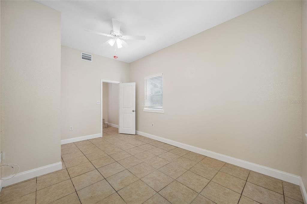 En Venta: $299,000 (3 camas, 1 baños, 1212 Pies cuadrados)