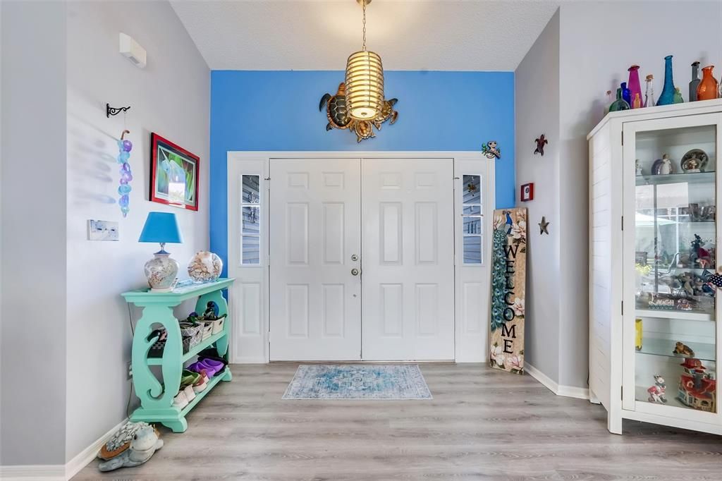 待售: $295,000 (2 贝兹, 2 浴室, 1841 平方英尺)