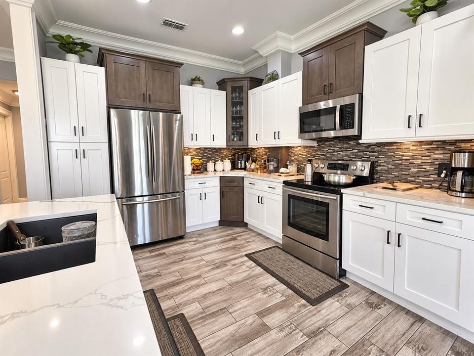 For Sale: $279,900 (3 beds, 2 baths, 1768 Square Feet)
