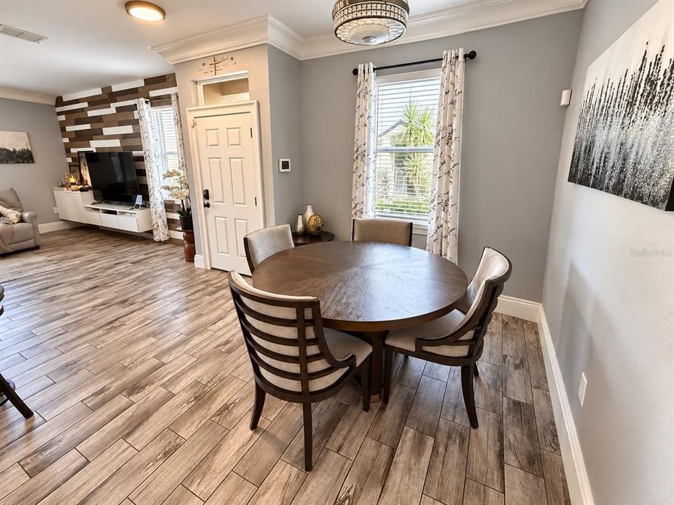 For Sale: $279,900 (3 beds, 2 baths, 1768 Square Feet)