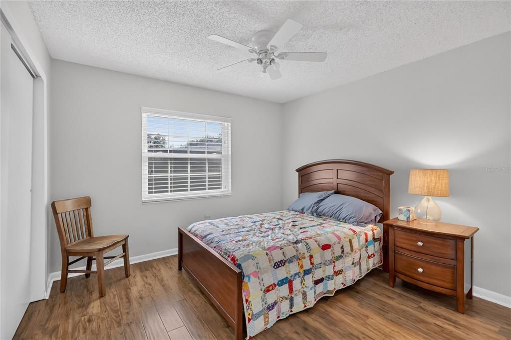 Activo con contrato: $275,000 (3 camas, 2 baños, 1408 Pies cuadrados)