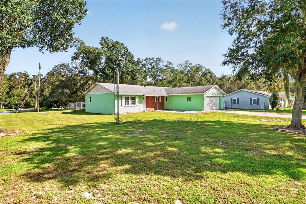 Activo con contrato: $275,000 (3 camas, 2 baños, 1408 Pies cuadrados)