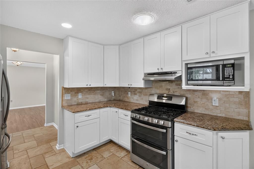 Activo con contrato: $275,000 (3 camas, 2 baños, 1408 Pies cuadrados)