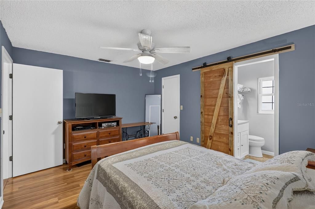 Activo con contrato: $275,000 (3 camas, 2 baños, 1408 Pies cuadrados)