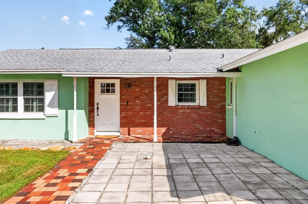Activo con contrato: $275,000 (3 camas, 2 baños, 1408 Pies cuadrados)