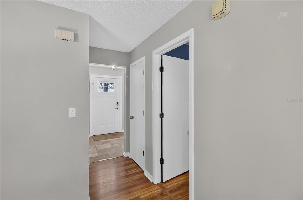 Activo con contrato: $275,000 (3 camas, 2 baños, 1408 Pies cuadrados)