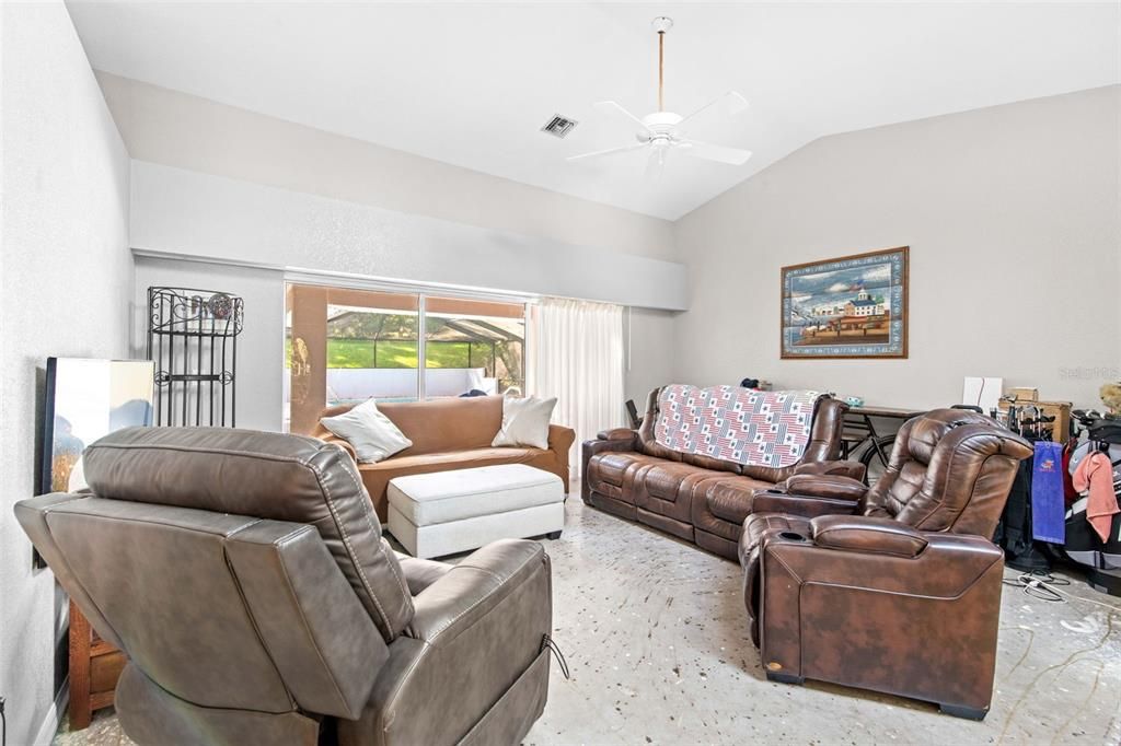 For Sale: $419,900 (4 beds, 3 baths, 2604 Square Feet)