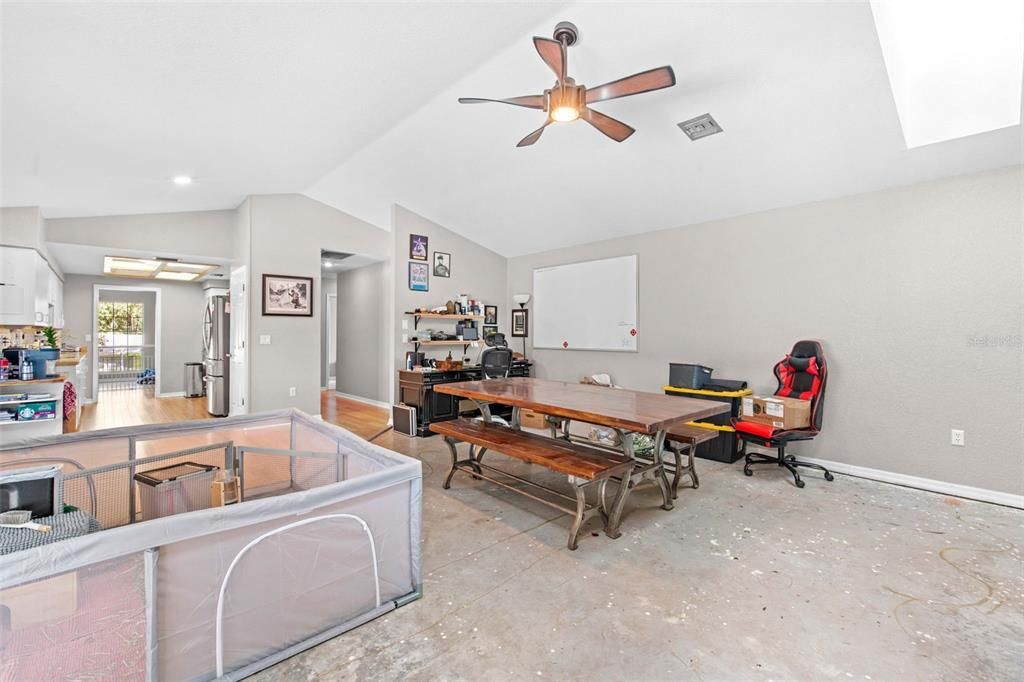 For Sale: $419,900 (4 beds, 3 baths, 2604 Square Feet)
