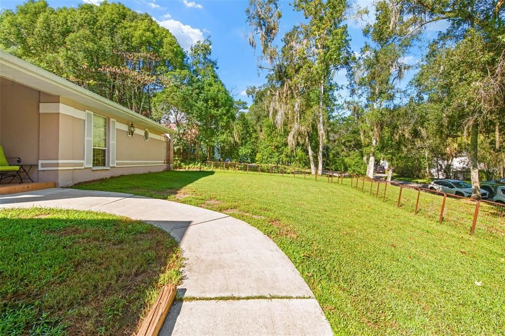 For Sale: $419,900 (4 beds, 3 baths, 2604 Square Feet)
