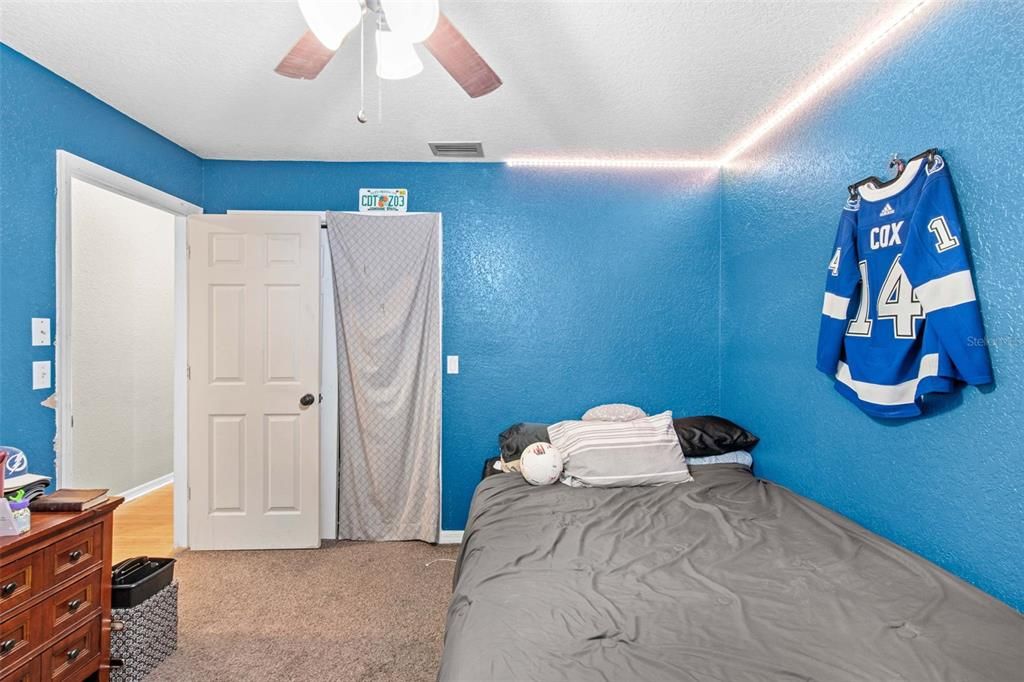 For Sale: $419,900 (4 beds, 3 baths, 2604 Square Feet)