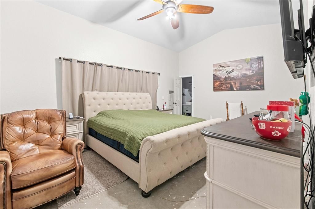 For Sale: $419,900 (4 beds, 3 baths, 2604 Square Feet)