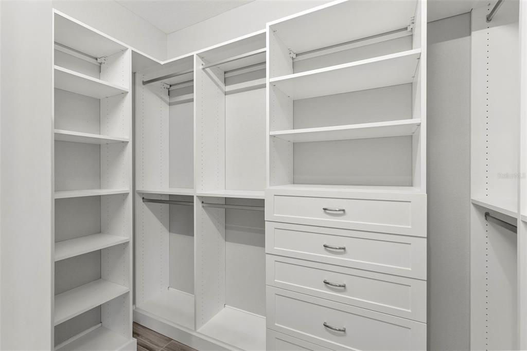 На продажу: $1,199,000 (4 спален, 2 ванн, 1989 Квадратных фут)