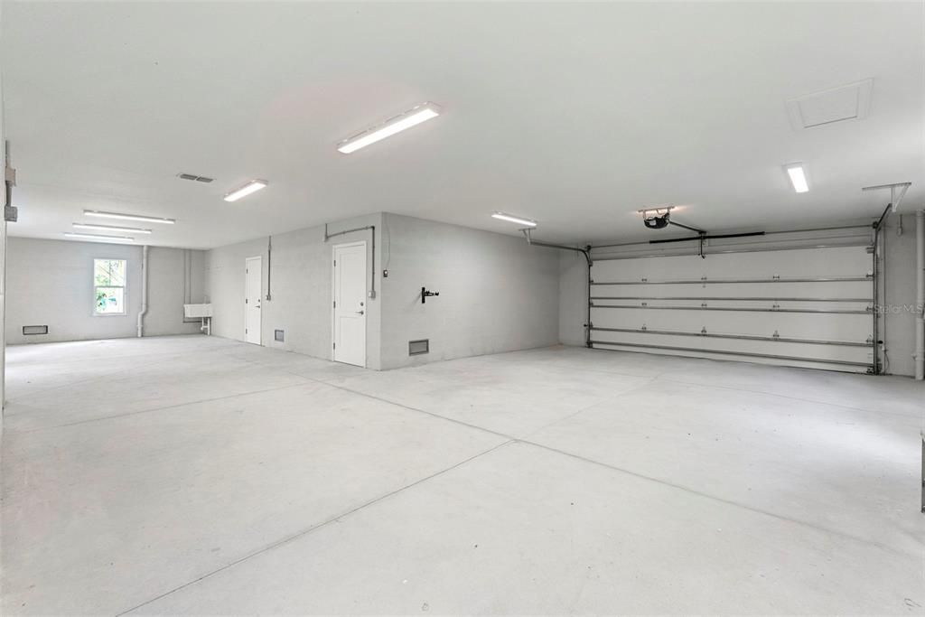 На продажу: $1,199,000 (4 спален, 2 ванн, 1989 Квадратных фут)