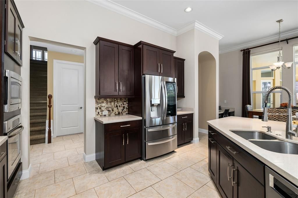 For Sale: $1,050,000 (4 beds, 4 baths, 3843 Square Feet)