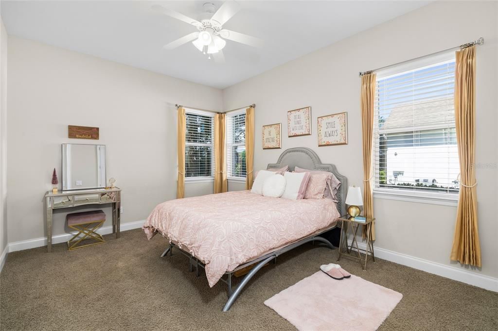 For Sale: $1,050,000 (4 beds, 4 baths, 3843 Square Feet)