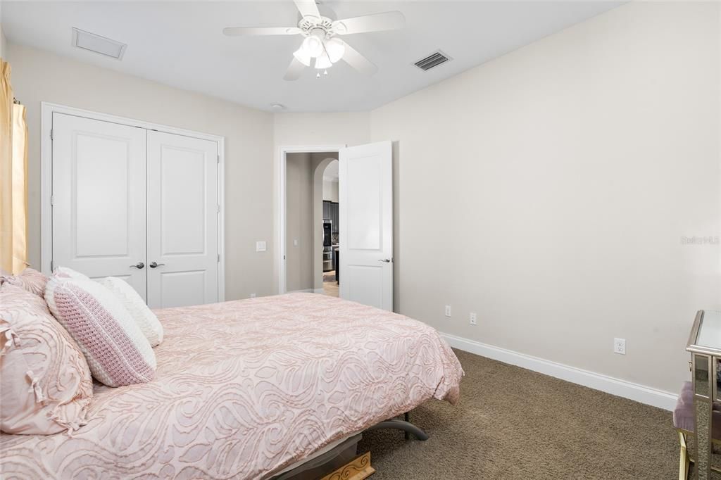 For Sale: $1,050,000 (4 beds, 4 baths, 3843 Square Feet)