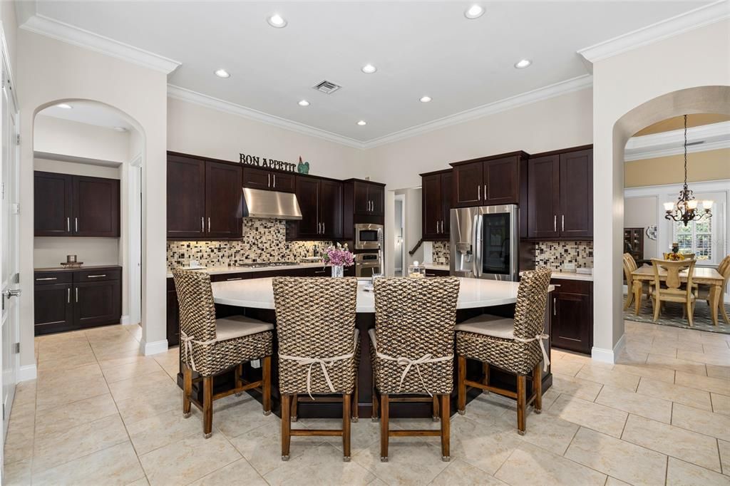 For Sale: $1,050,000 (4 beds, 4 baths, 3843 Square Feet)