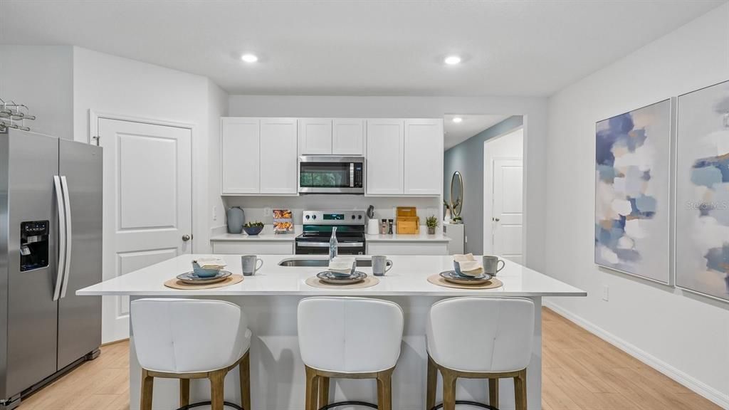 En Venta: $359,070 (4 camas, 2 baños, 1828 Pies cuadrados)