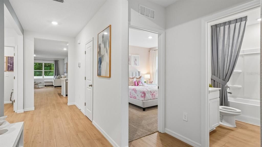 En Venta: $359,070 (4 camas, 2 baños, 1828 Pies cuadrados)
