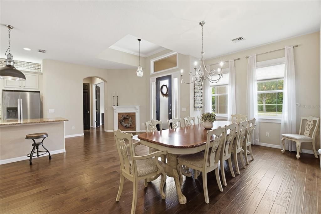 For Sale: $770,000 (3 beds, 3 baths, 2581 Square Feet)