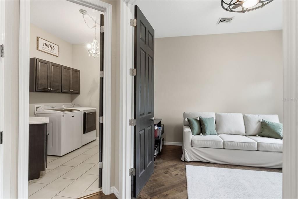 For Sale: $770,000 (3 beds, 3 baths, 2581 Square Feet)