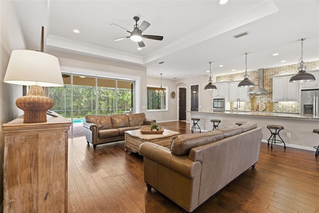 For Sale: $770,000 (3 beds, 3 baths, 2581 Square Feet)