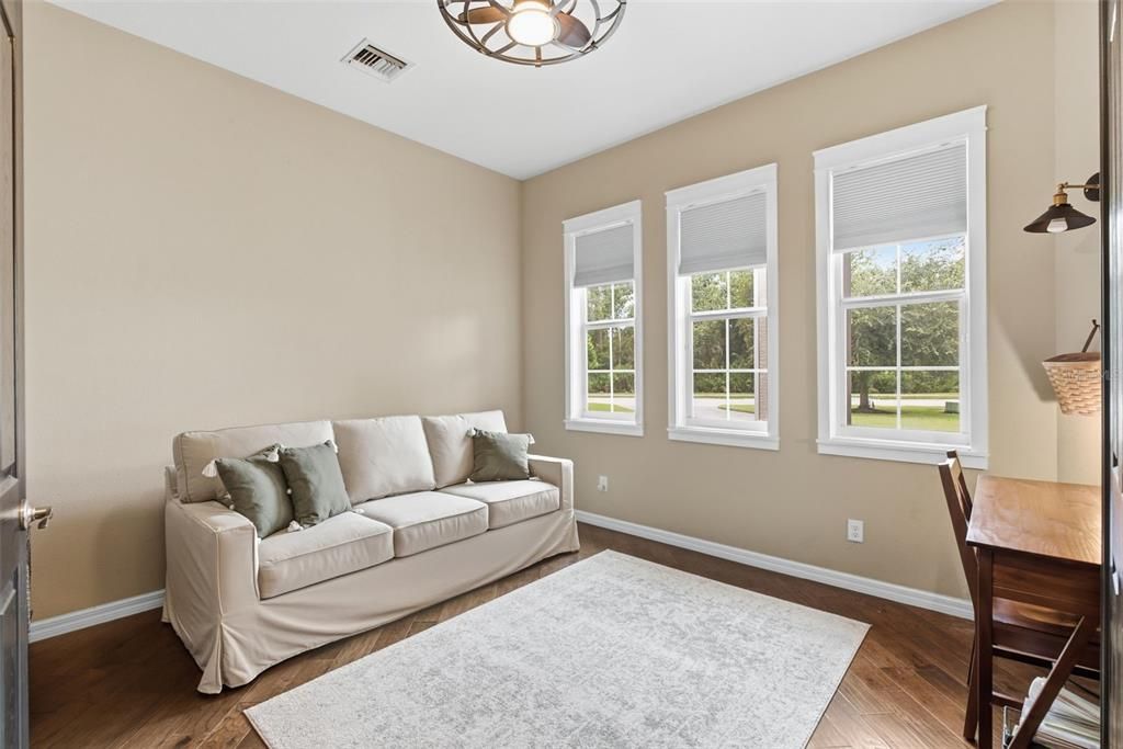 For Sale: $770,000 (3 beds, 3 baths, 2581 Square Feet)