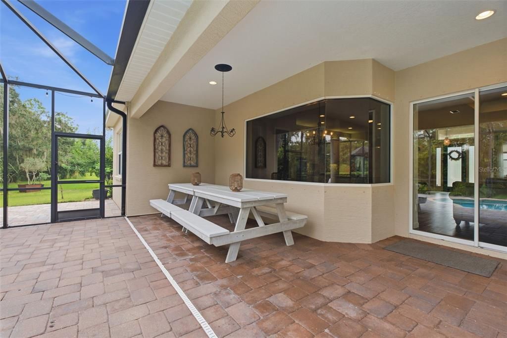 For Sale: $770,000 (3 beds, 3 baths, 2581 Square Feet)