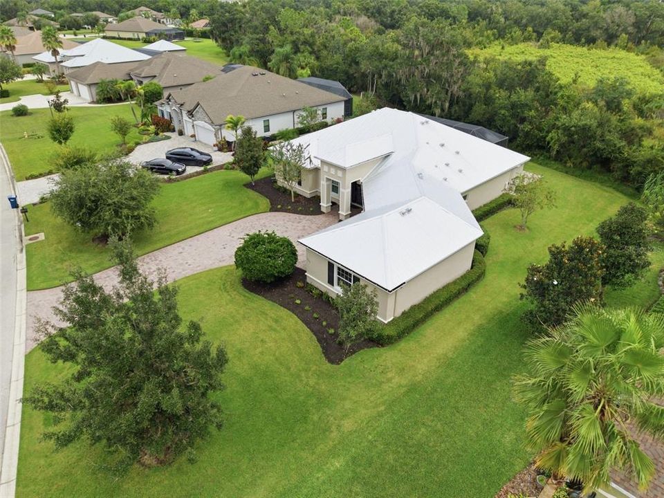 For Sale: $770,000 (3 beds, 3 baths, 2581 Square Feet)