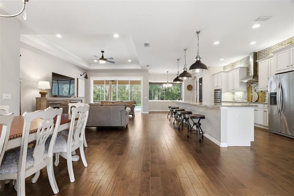 For Sale: $770,000 (3 beds, 3 baths, 2581 Square Feet)