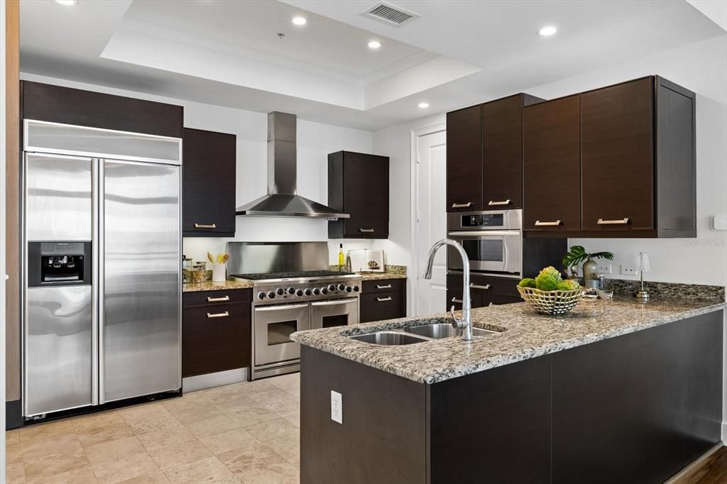En Venta: $1,249,000 (2 camas, 2 baños, 2232 Pies cuadrados)