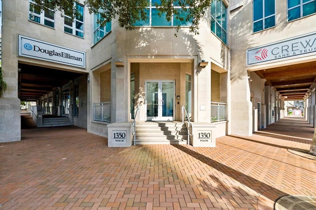 En Venta: $1,249,000 (2 camas, 2 baños, 2232 Pies cuadrados)