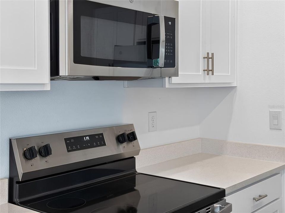 For Rent: $2,600 (3 beds, 2 baths, 1285 Square Feet)