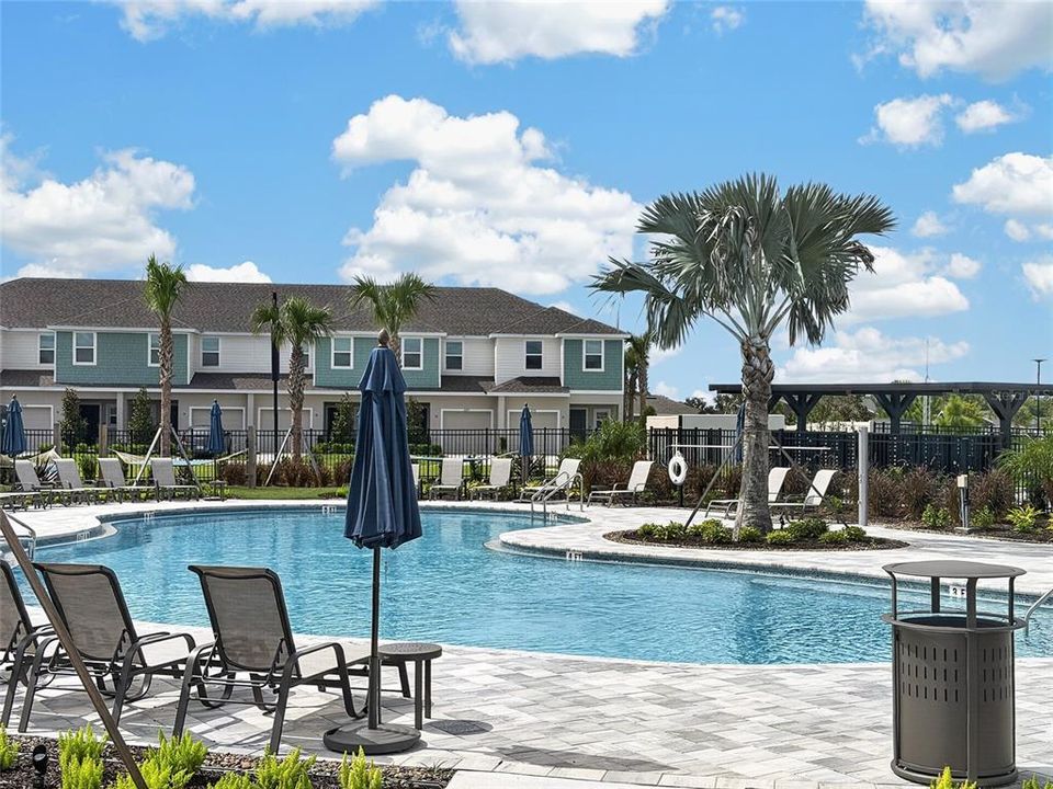 For Rent: $2,600 (3 beds, 2 baths, 1285 Square Feet)