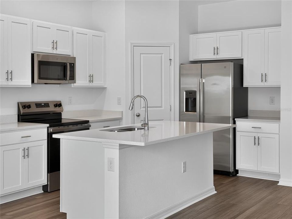 For Rent: $2,600 (3 beds, 2 baths, 1285 Square Feet)