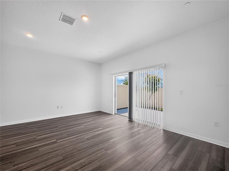 For Rent: $2,600 (3 beds, 2 baths, 1285 Square Feet)