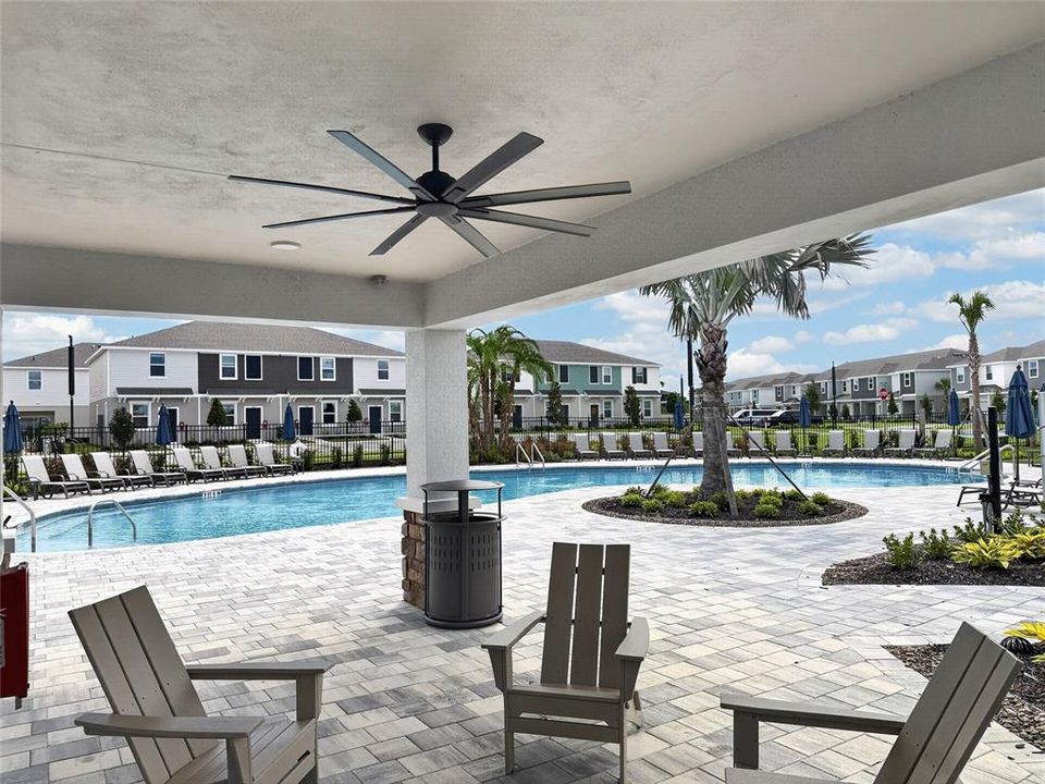 For Rent: $2,600 (3 beds, 2 baths, 1285 Square Feet)