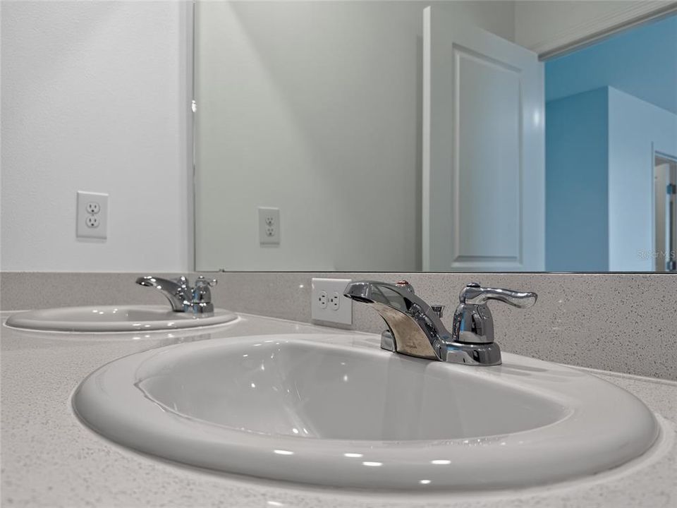 For Rent: $2,600 (3 beds, 2 baths, 1285 Square Feet)