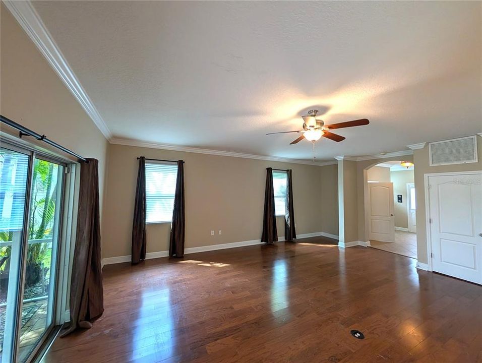 В аренду: $3,499 (4 спален, 2 ванн, 2242 Квадратных фут)
