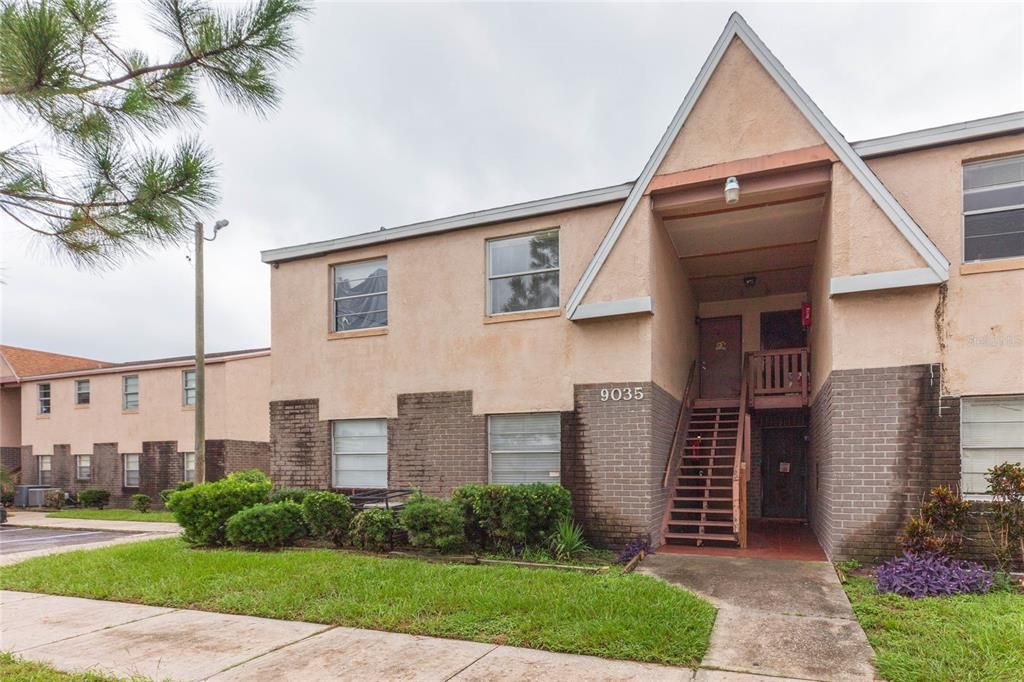 En Venta: $114,900 (2 camas, 2 baños, 940 Pies cuadrados)
